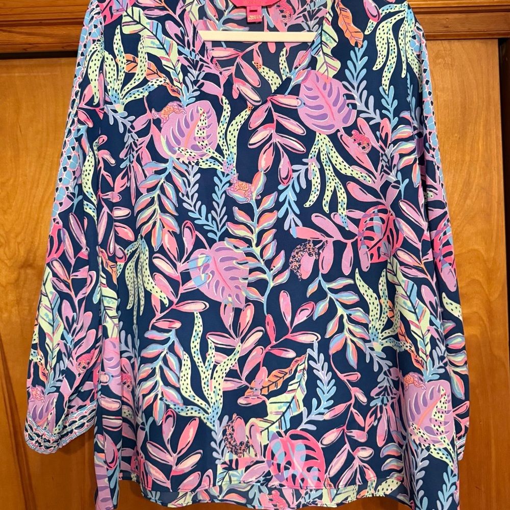 Lilly Pulitzer Navy and Pink Patterned Top